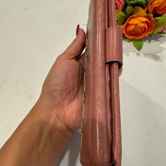 Authentic Gucci wallet - Picture 8 of 12